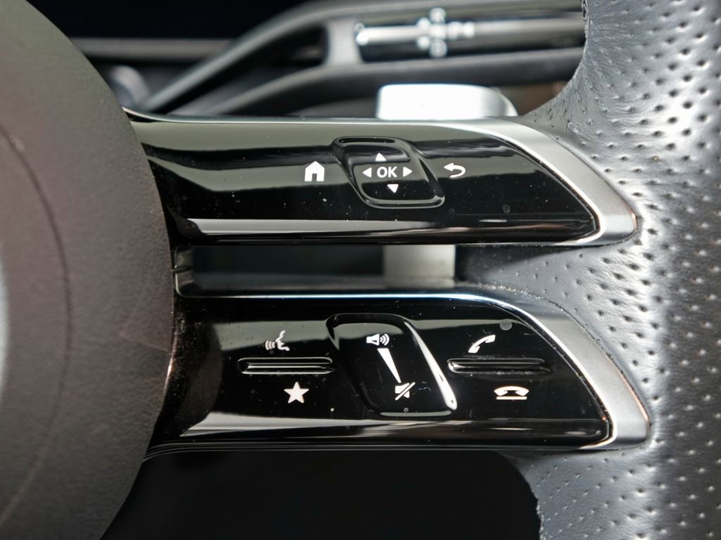 Certified 2024 Mercedes-Benz GLC 300 4MATIC image 18