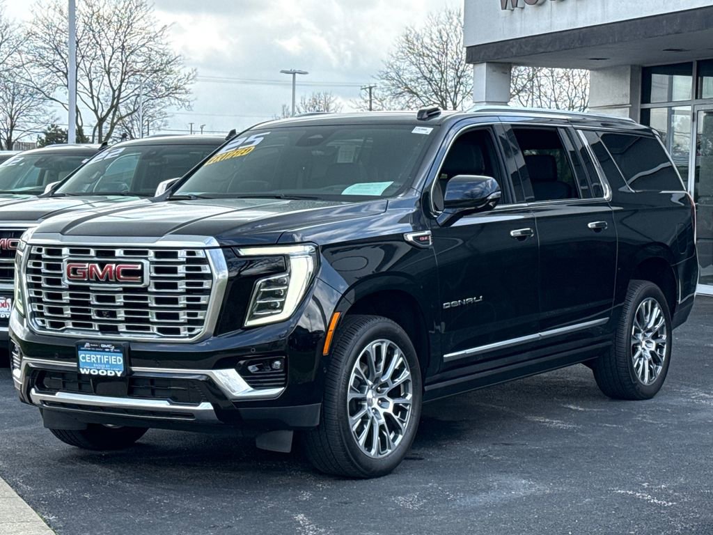 Certified 2025 GMC Yukon XL Denali w/ Denali Reserve Package image 6