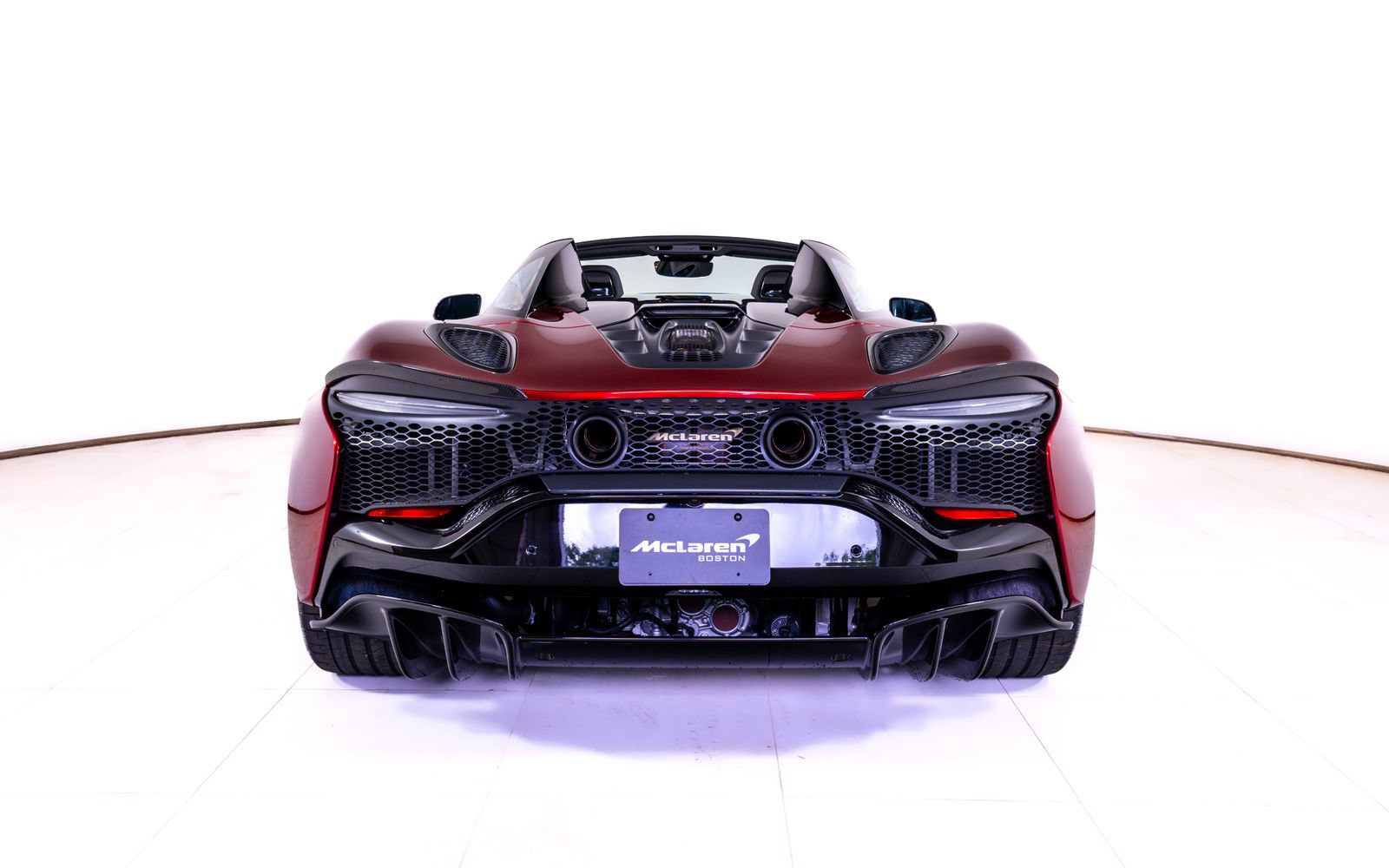 Used 2025 McLaren Artura Spider RWD image 6