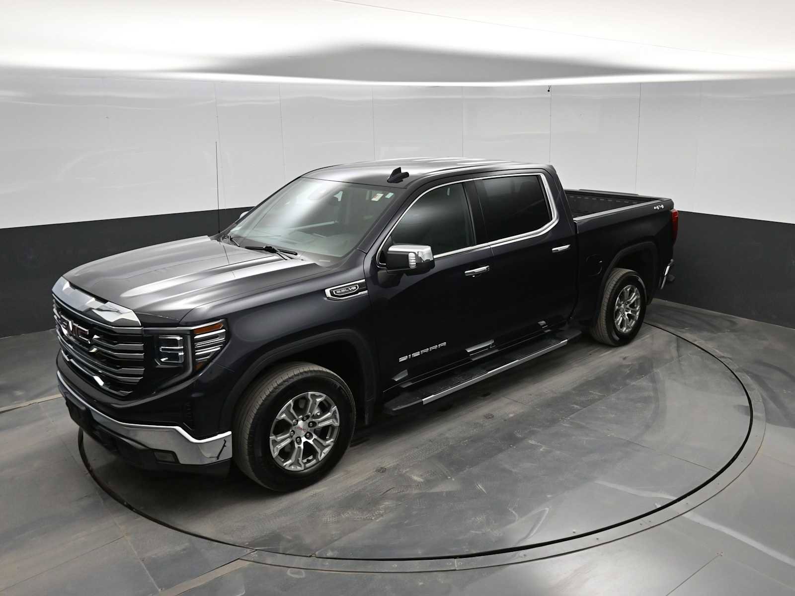 Used 2022 GMC Sierra 1500 SLT w/ SLT Convenience Package image 26