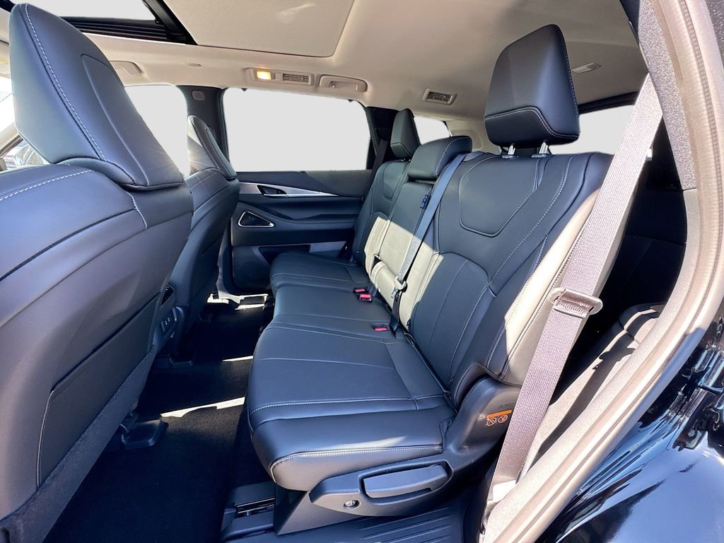 Certified 2026 INFINITI QX60 Luxe w/ Cargo Package image 27