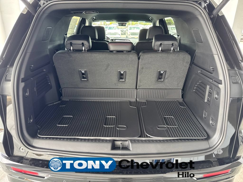 New 2026 Chevrolet Traverse RS w/ LPO, Floor Liner Package FWD image 17