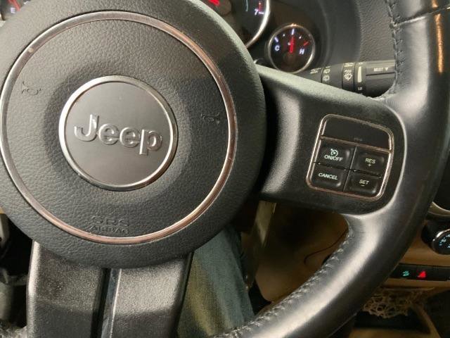 Used 2017 Jeep Wrangler Unlimited Rubicon w/ Connectivity Group image 21