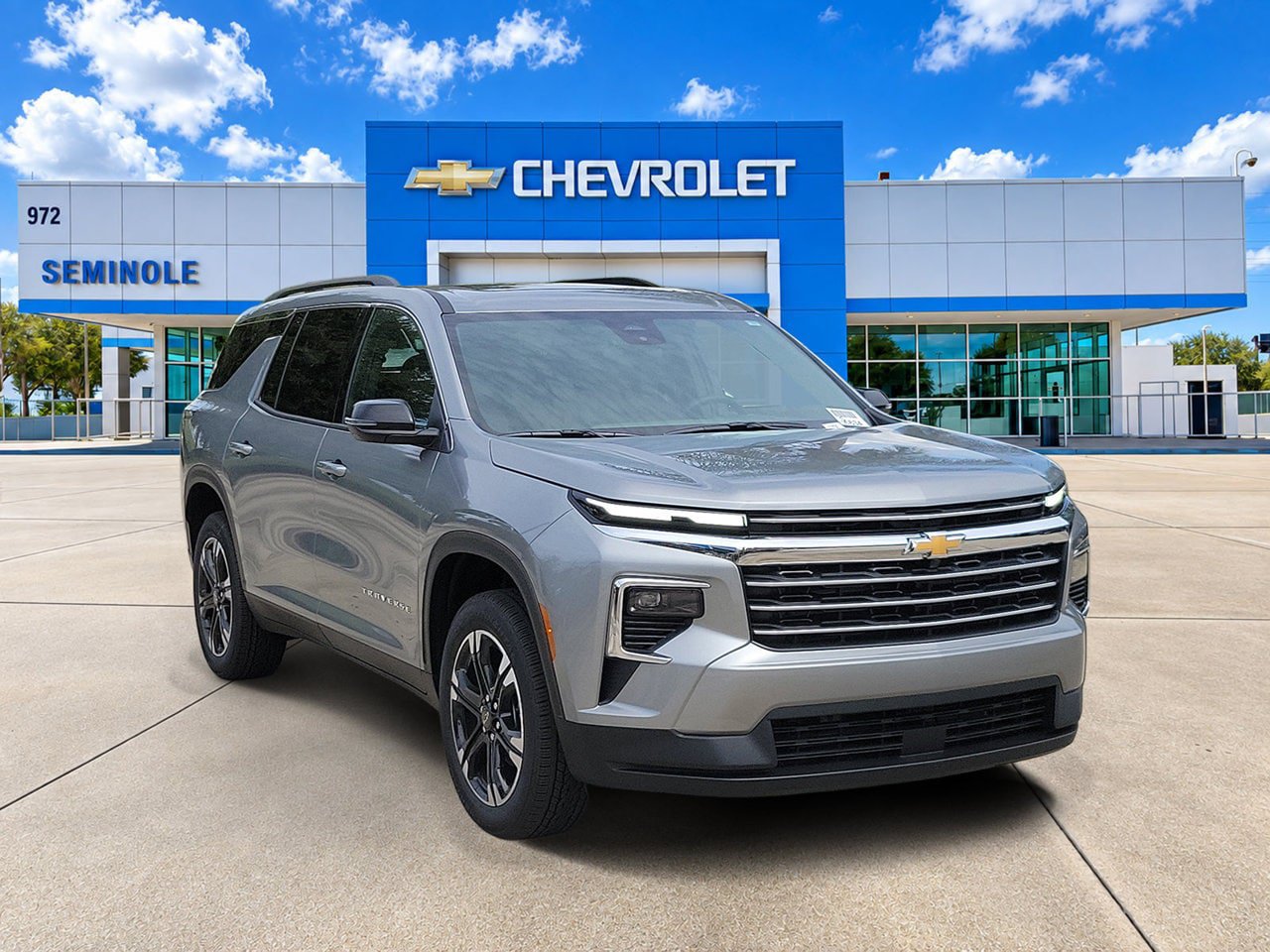 New 2027 Chevrolet Traverse LT w/ Sun and Wheel Package FWD image 2