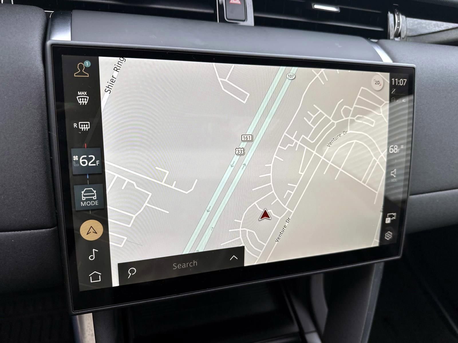 Used 2025 Land Rover Discovery Sport S image 15