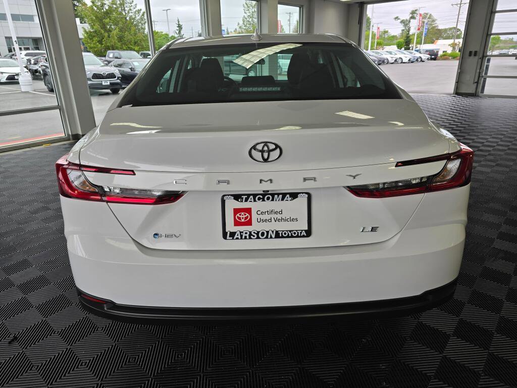 Used 2025 Toyota Camry LE FWD image 4