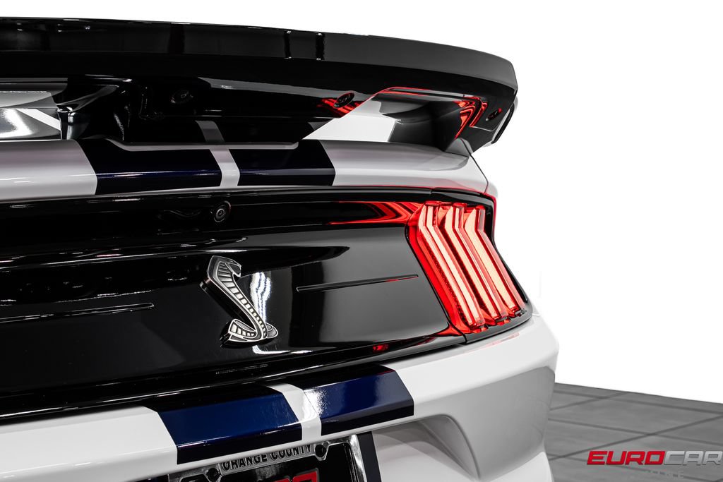 Used 2022 Ford Mustang Shelby GT500 w/ Technology Package RWD image 21