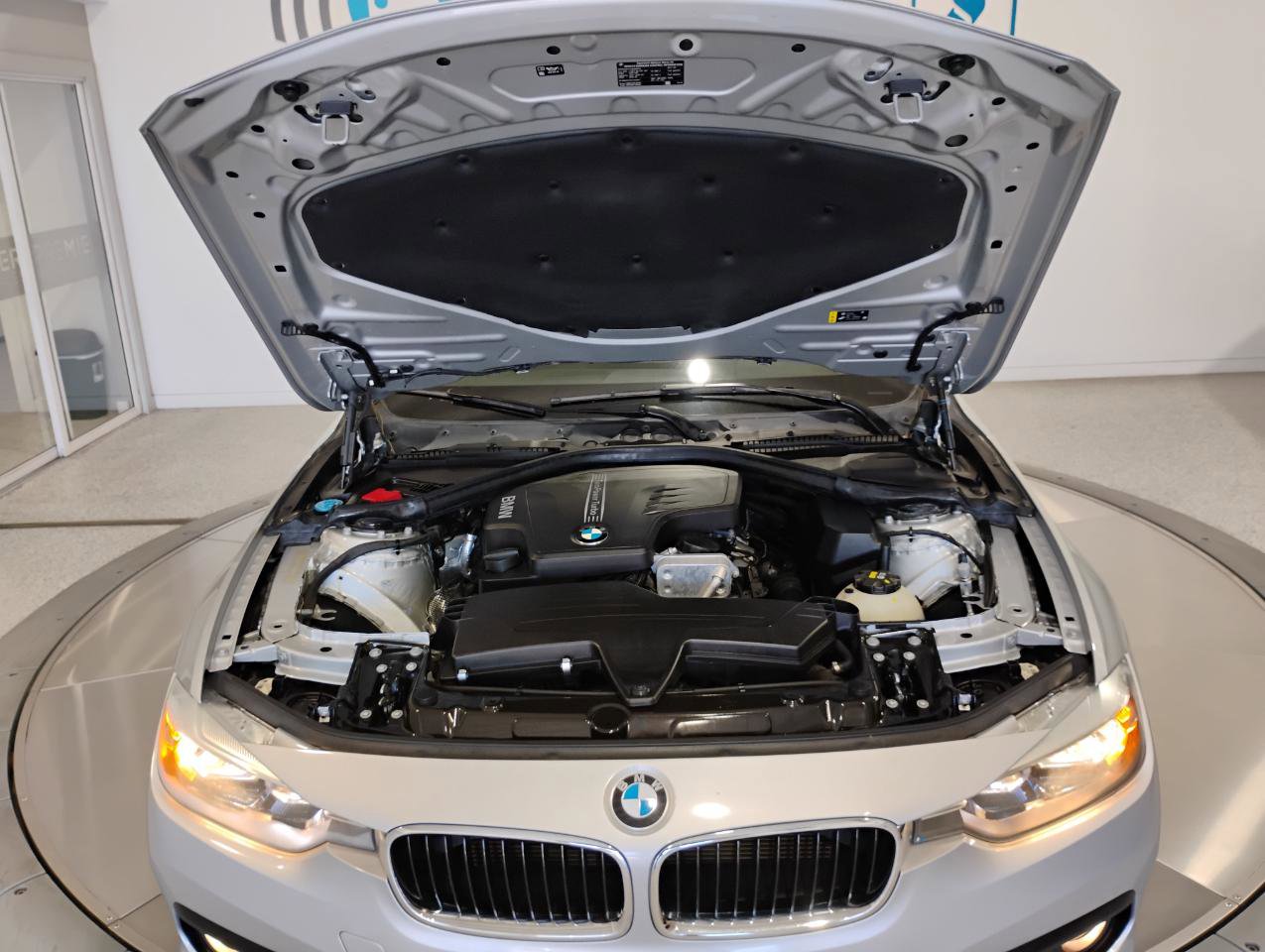 Used 2017 BMW 320i Sedan image 64