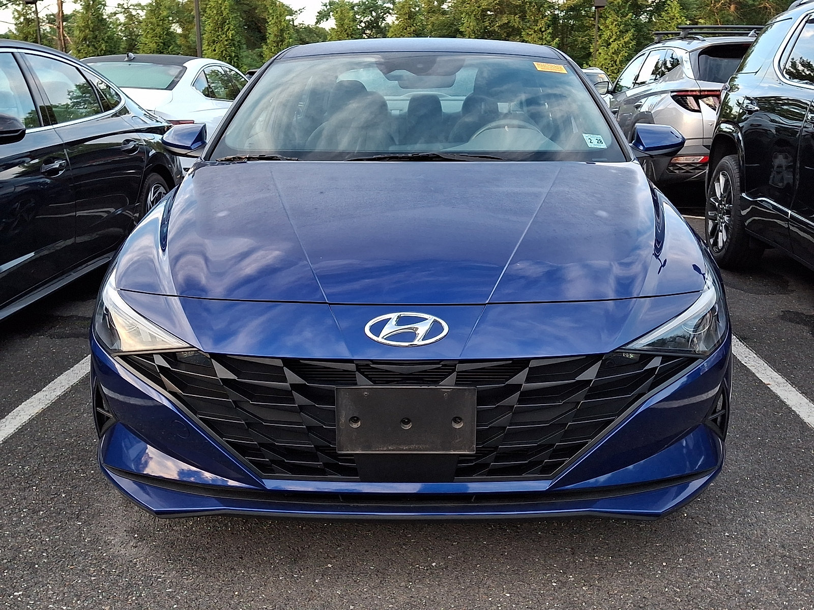 Used 2023 Hyundai Elantra SEL w/ Convenience Package FWD image 3