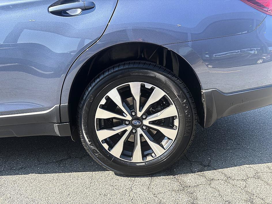 Used 2017 Subaru Outback 3.6R Limited AWD/4WD image 10