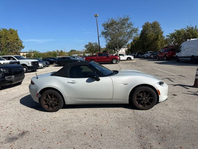Used 2019 MAZDA MX-5 Miata Sport w/ I-ACTIVSENSE Sport Package image 2