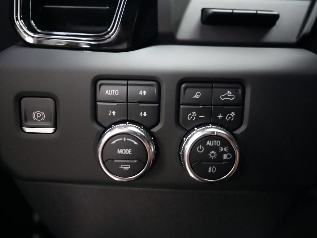 Used 2023 GMC Sierra 1500 AT4X AWD/4WD image 22