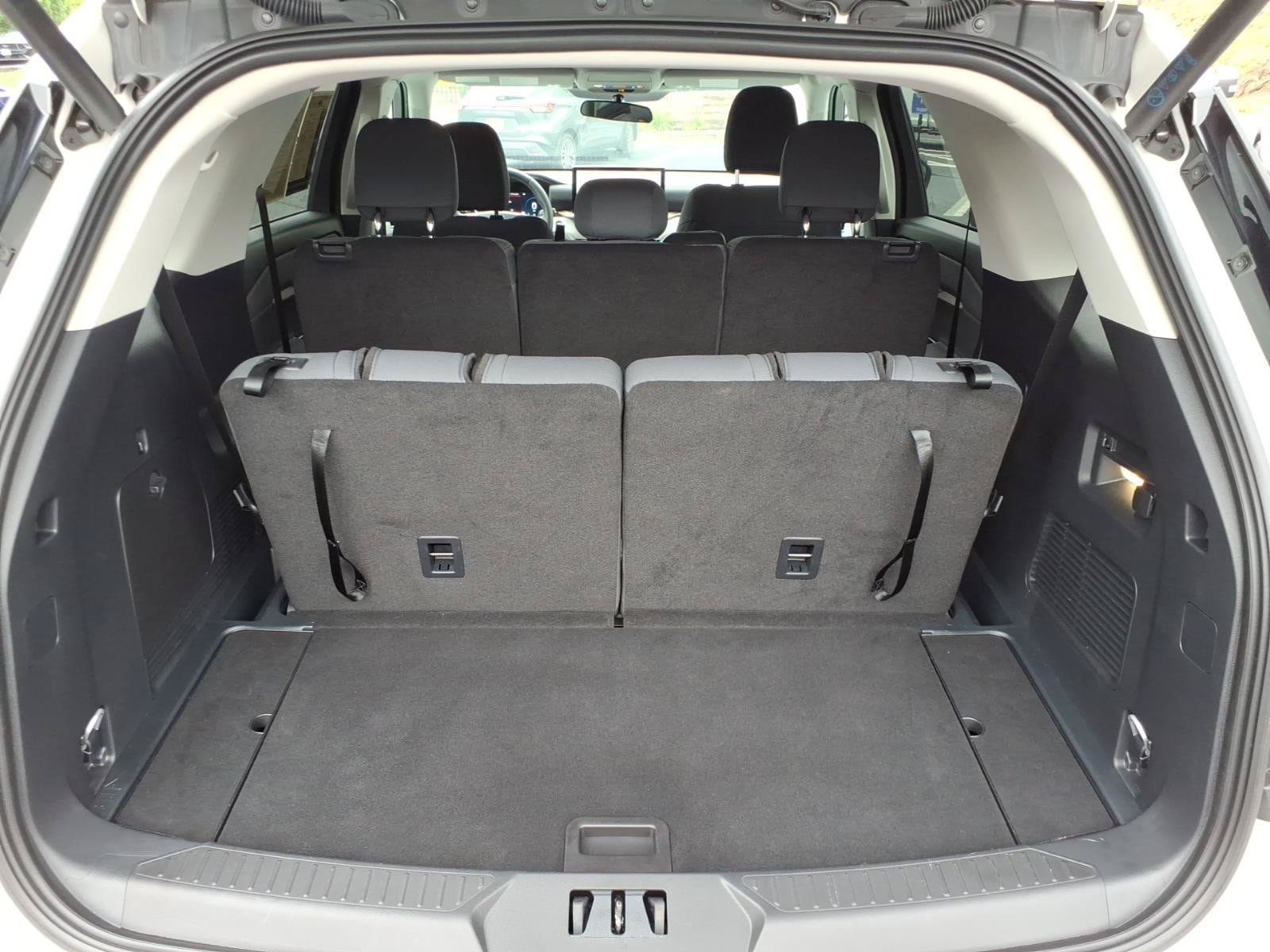 Used 2025 Ford Explorer Active AWD/4WD image 15