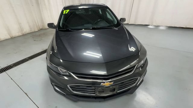 Used 2017 Chevrolet Malibu LT FWD image 3