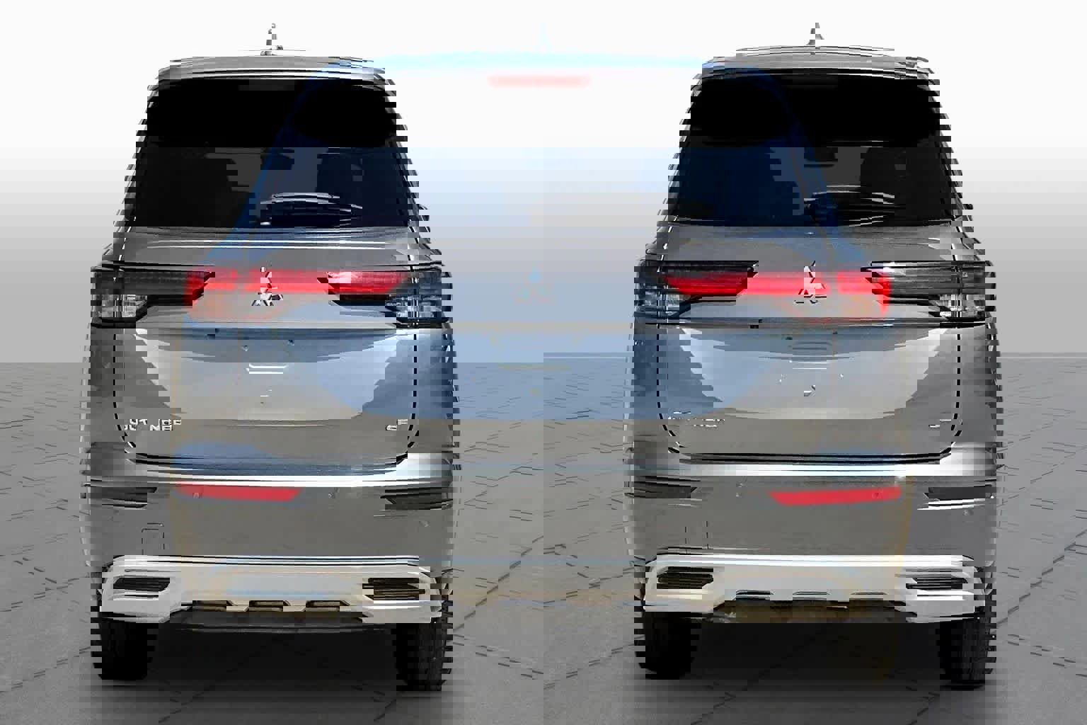 Used 2024 Mitsubishi Outlander SE image 5