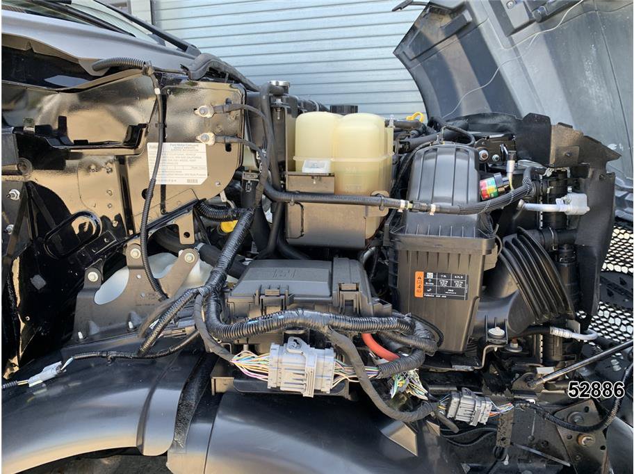 Used 2022 Ford F750 2WD Crew Cab Super Duty image 13
