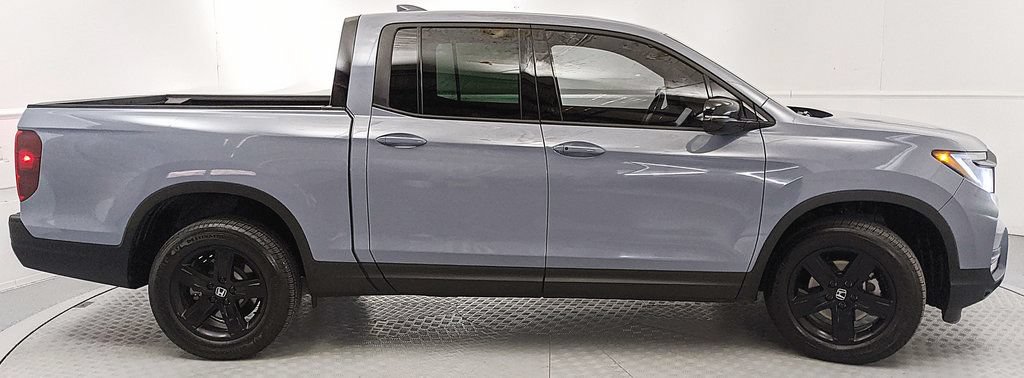 Used 2023 Honda Ridgeline Black Edition image 2