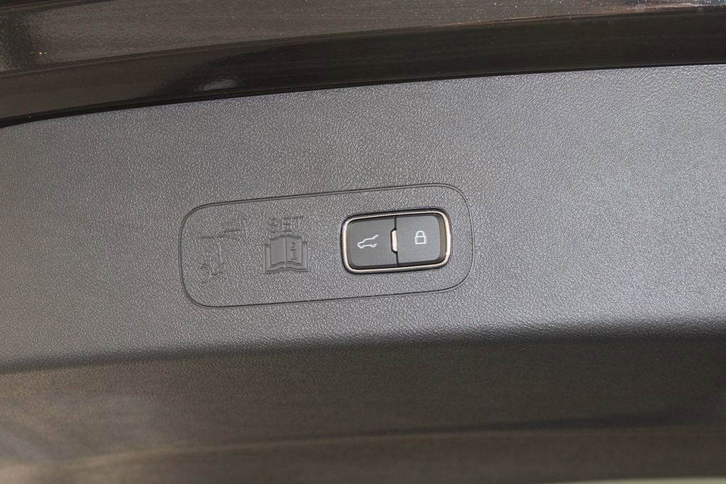 New 2026 Lincoln Aviator 2WD image 16