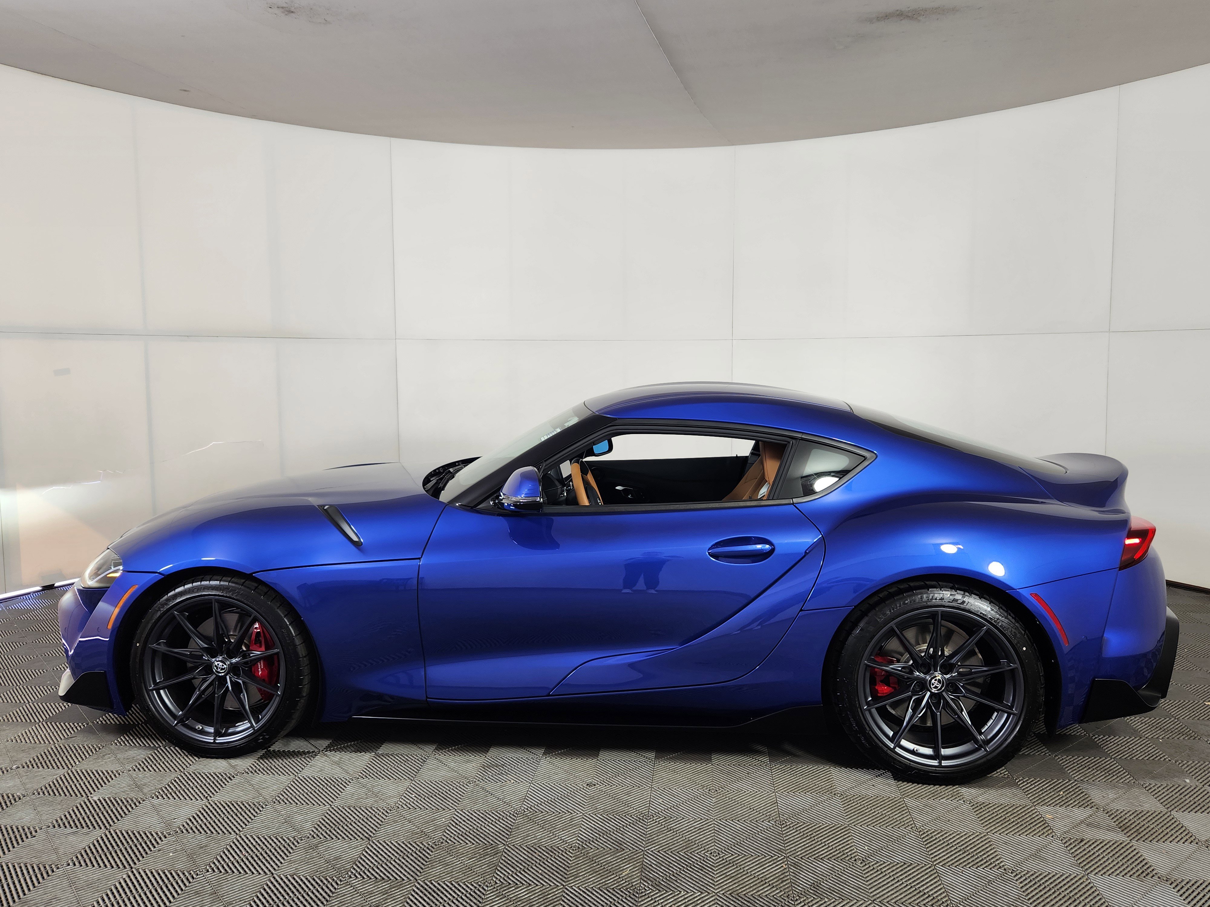 Used 2024 Toyota Supra Premium w/ Driver Assist Package RWD image 4