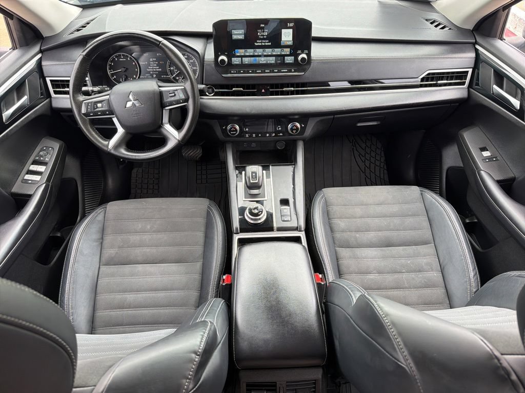 Used 2023 Mitsubishi Outlander SE FWD image 20