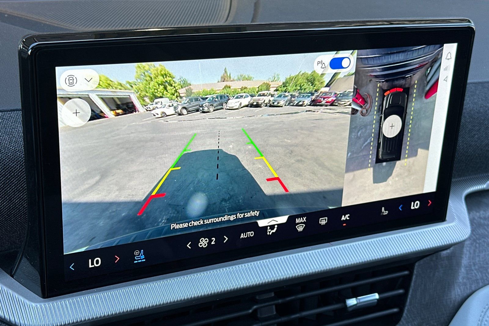 Used 2025 Ford Explorer Platinum w/ Ultimate Package image 18