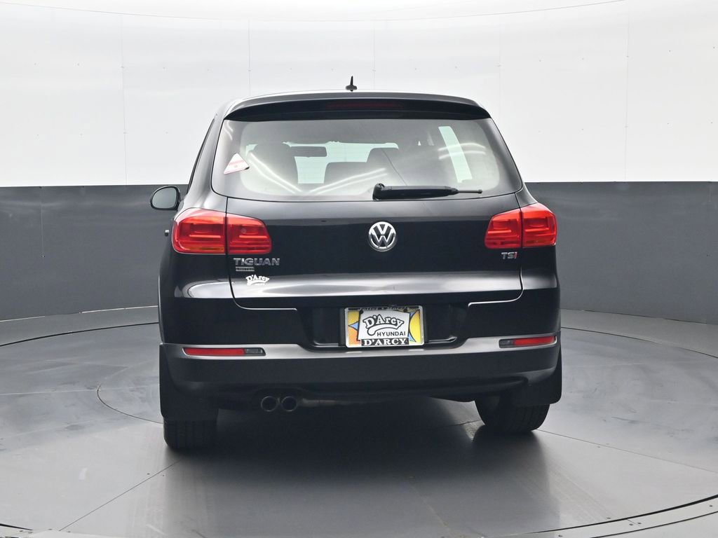 Used 2017 Volkswagen Tiguan Limited w/ Alloy Wheels Package image 6