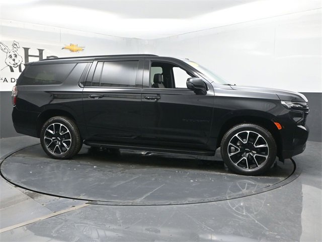 Used 2024 Chevrolet Suburban RST w/ Luxury Package image 52