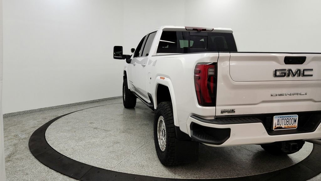 Used 2024 GMC Sierra 3500 Denali Ultimate AWD/4WD image 4