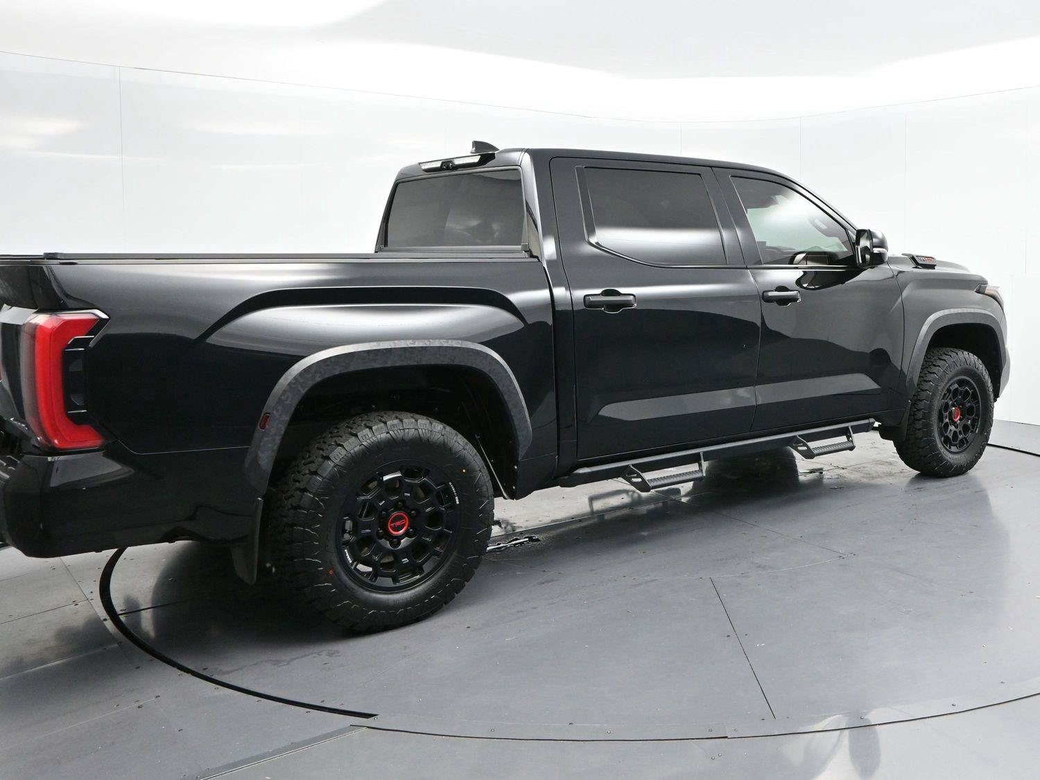 Used 2025 Toyota Tundra TRD Pro AWD/4WD image 7