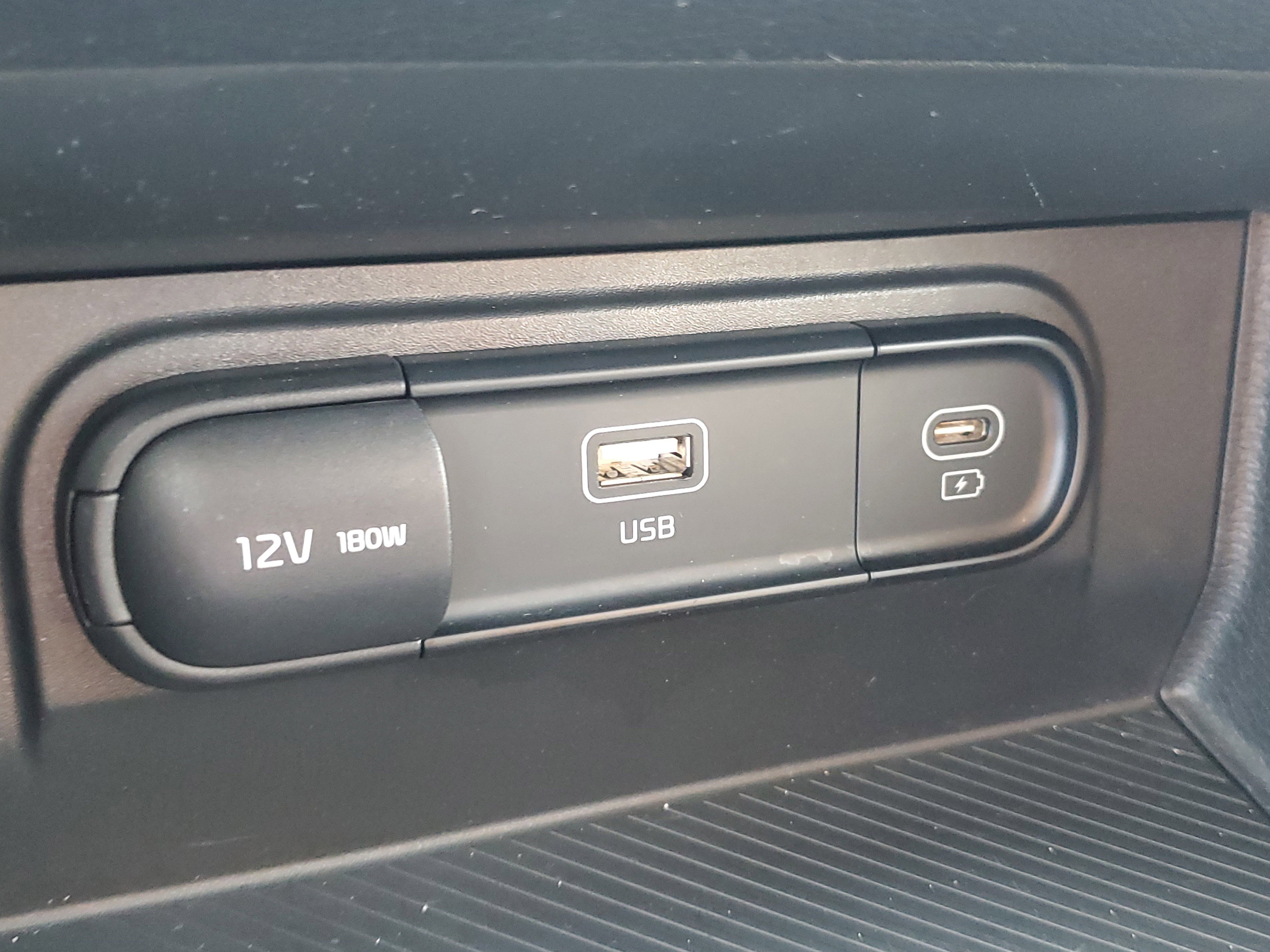 Used 2025 Kia Sportage LX FWD image 20