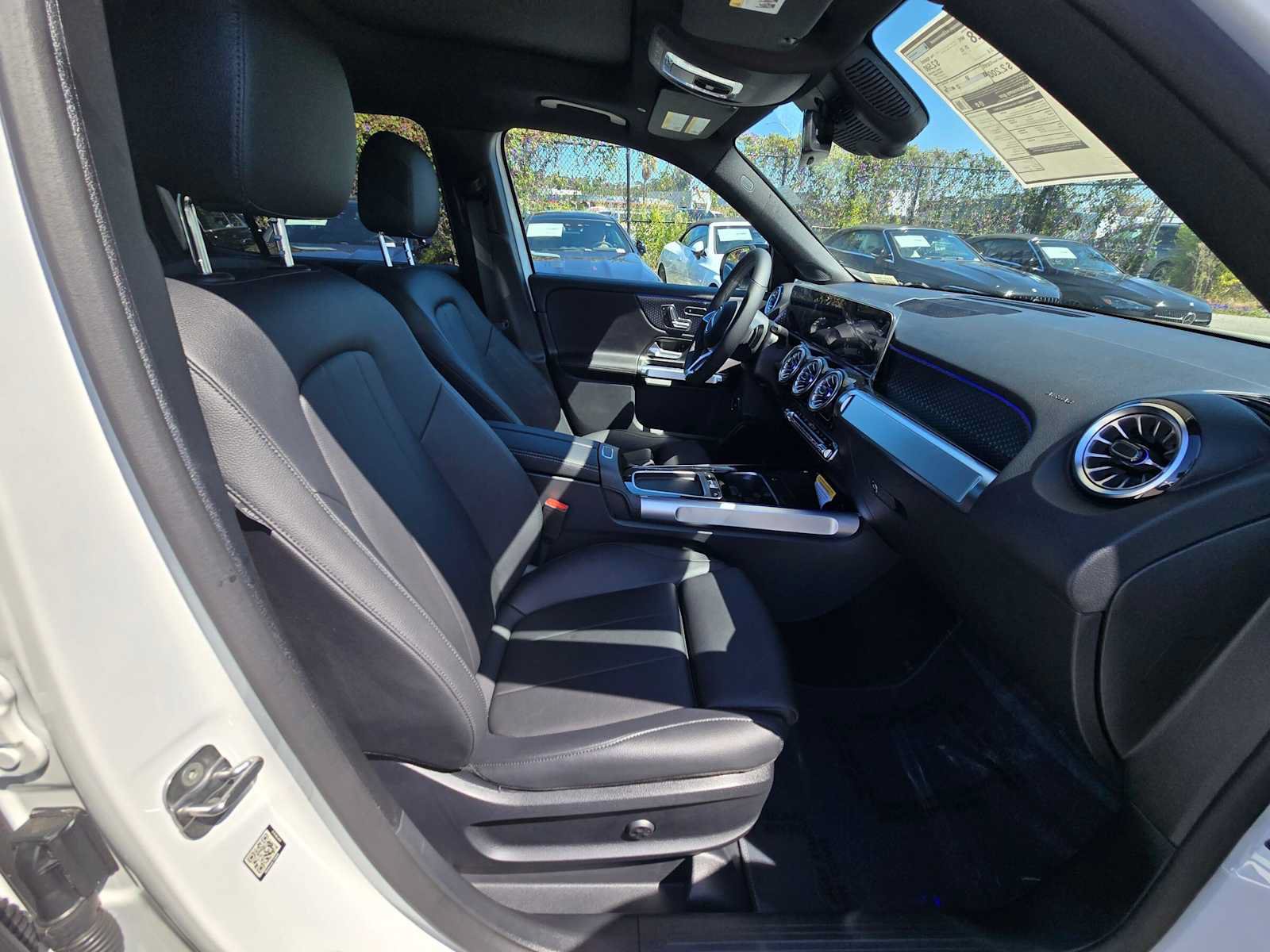 New 2026 Mercedes-Benz GLB 250 image 3
