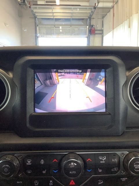 Certified 2019 Jeep Wrangler Unlimited Sport S AWD/4WD image 16