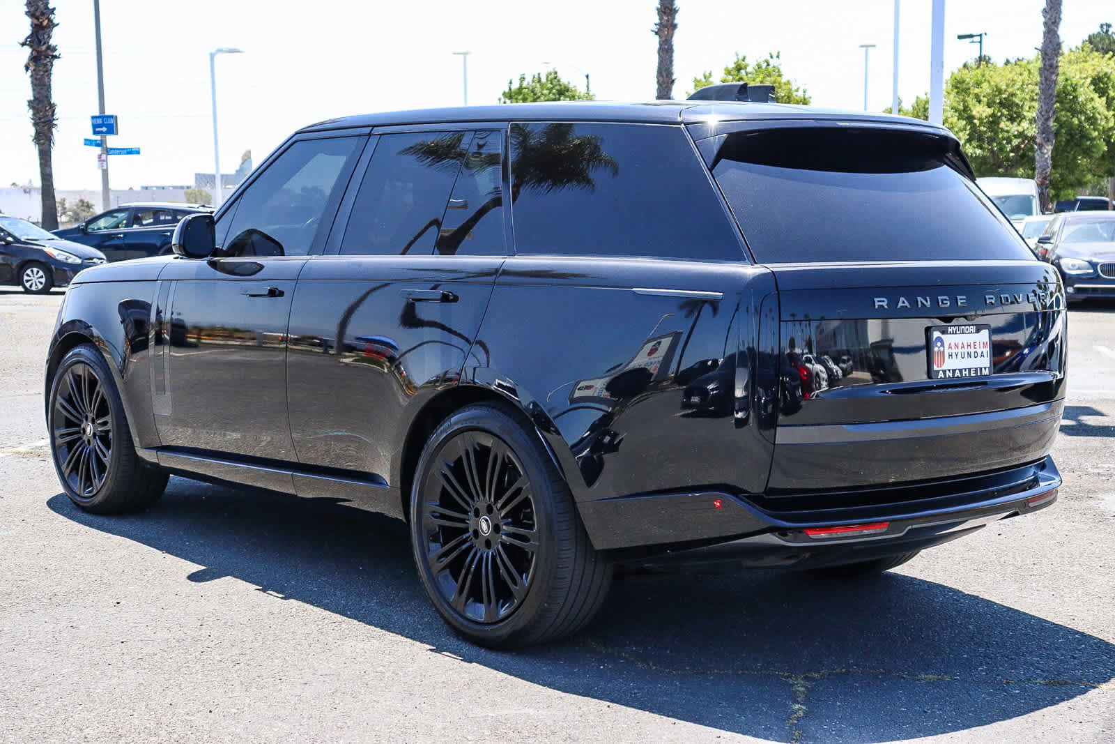 Used 2023 Land Rover Range Rover SE AWD/4WD image 8