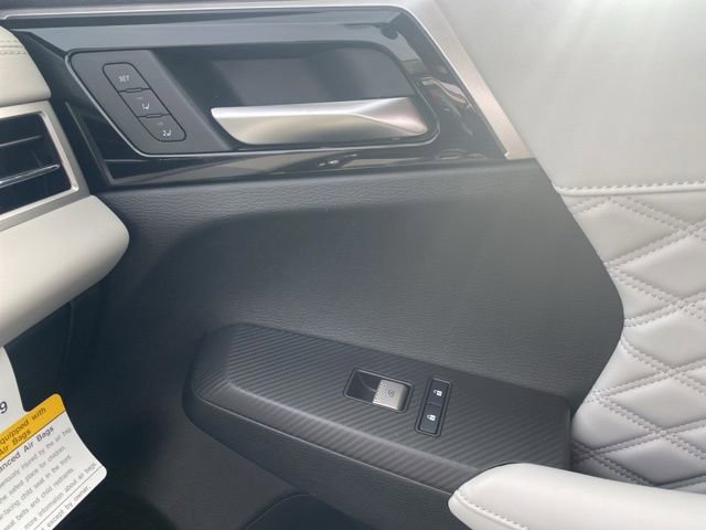 New 2025 Mitsubishi Outlander SEL image 30