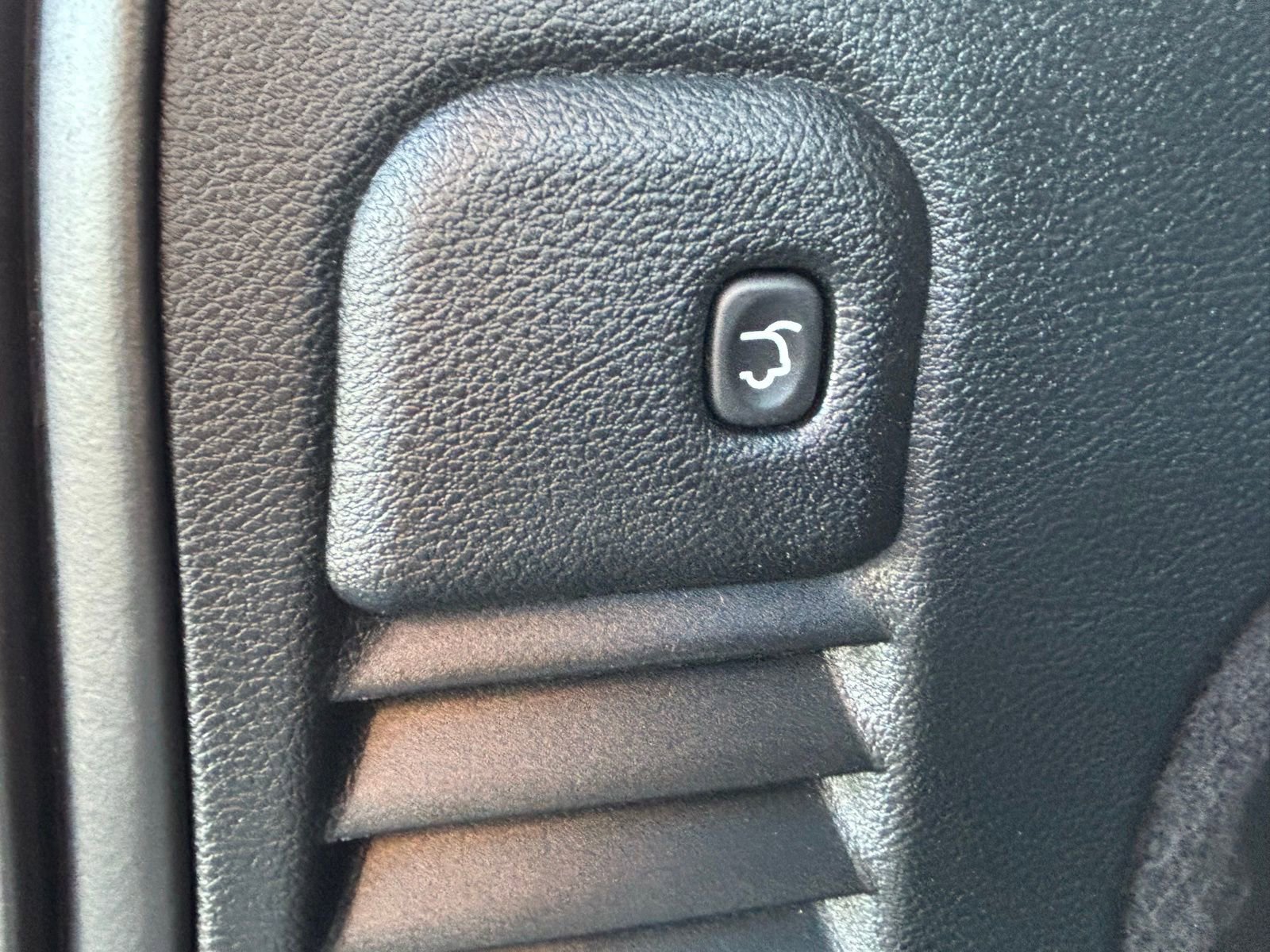 Used 2017 Jeep Grand Cherokee Summit image 11