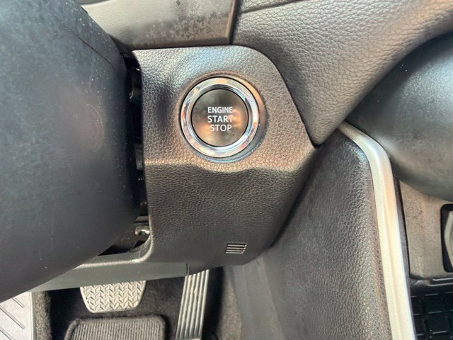 Used 2025 Toyota RAV4 XLE FWD image 19