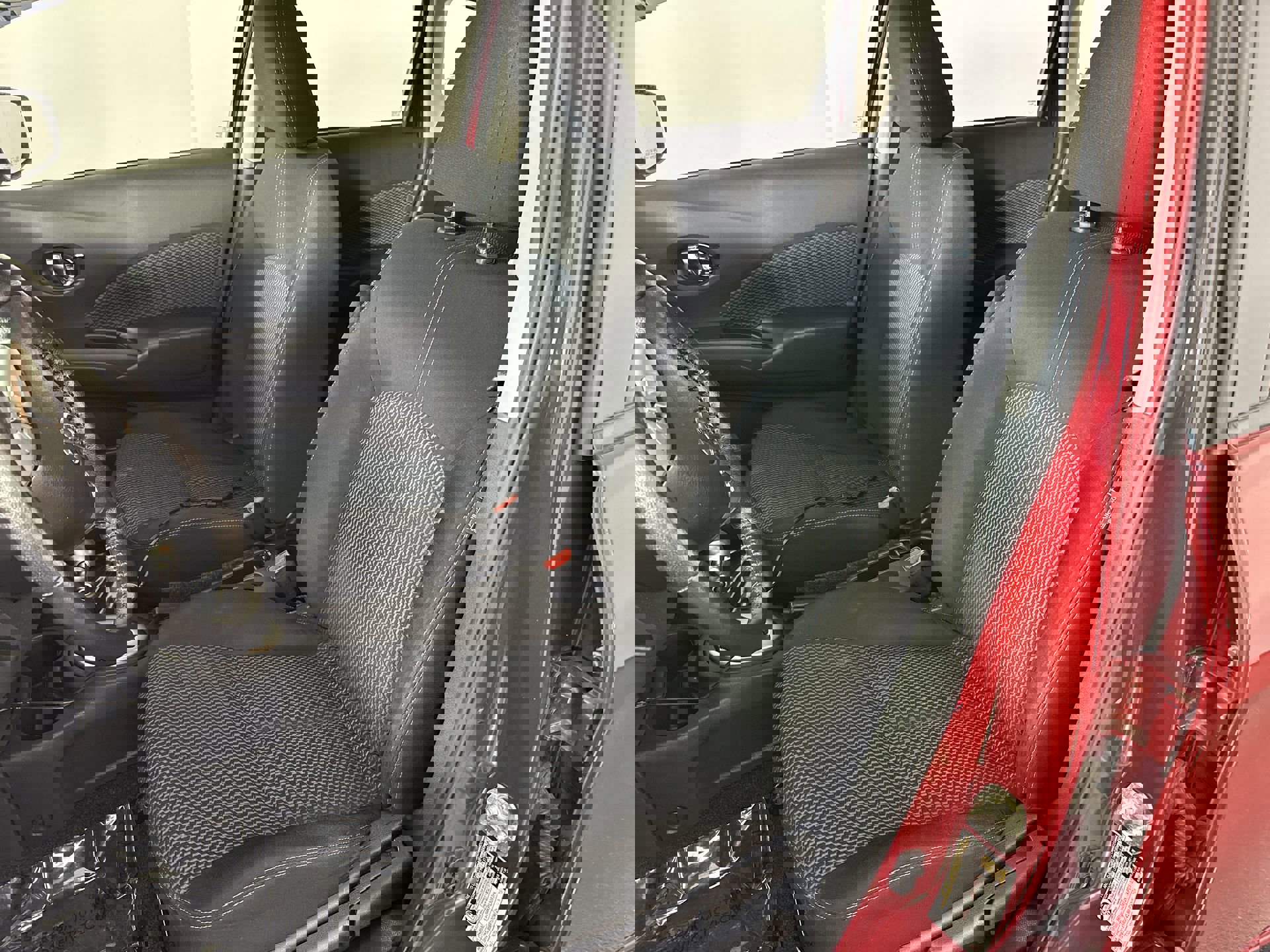 Used 2017 Nissan Versa Note SV image 15