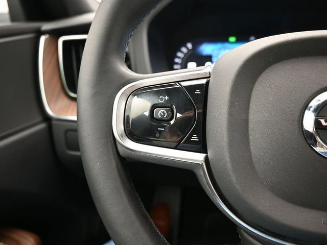 Used 2023 Volvo XC60 B5 Plus w/ Protection Package Premier image 26