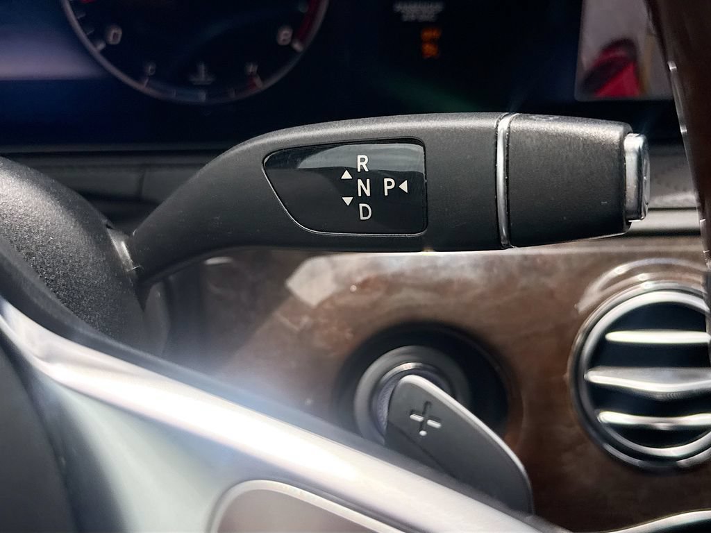 Used 2020 Mercedes-Benz S 560 4MATIC Sedan w/ Premium Package image 18