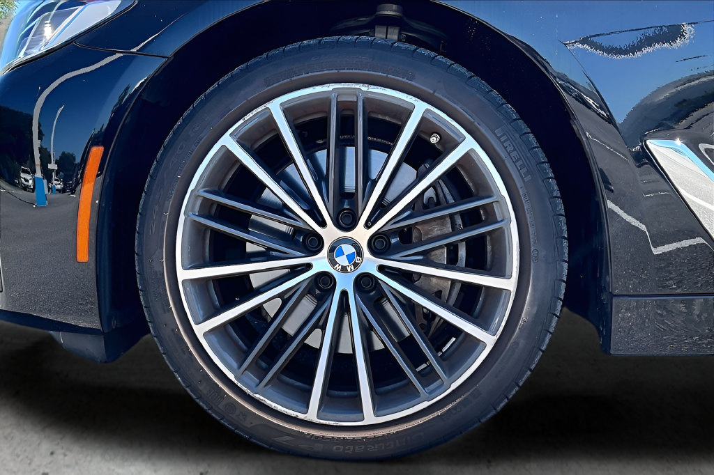 Used 2023 BMW 540i w/ Convenience Package RWD image 35