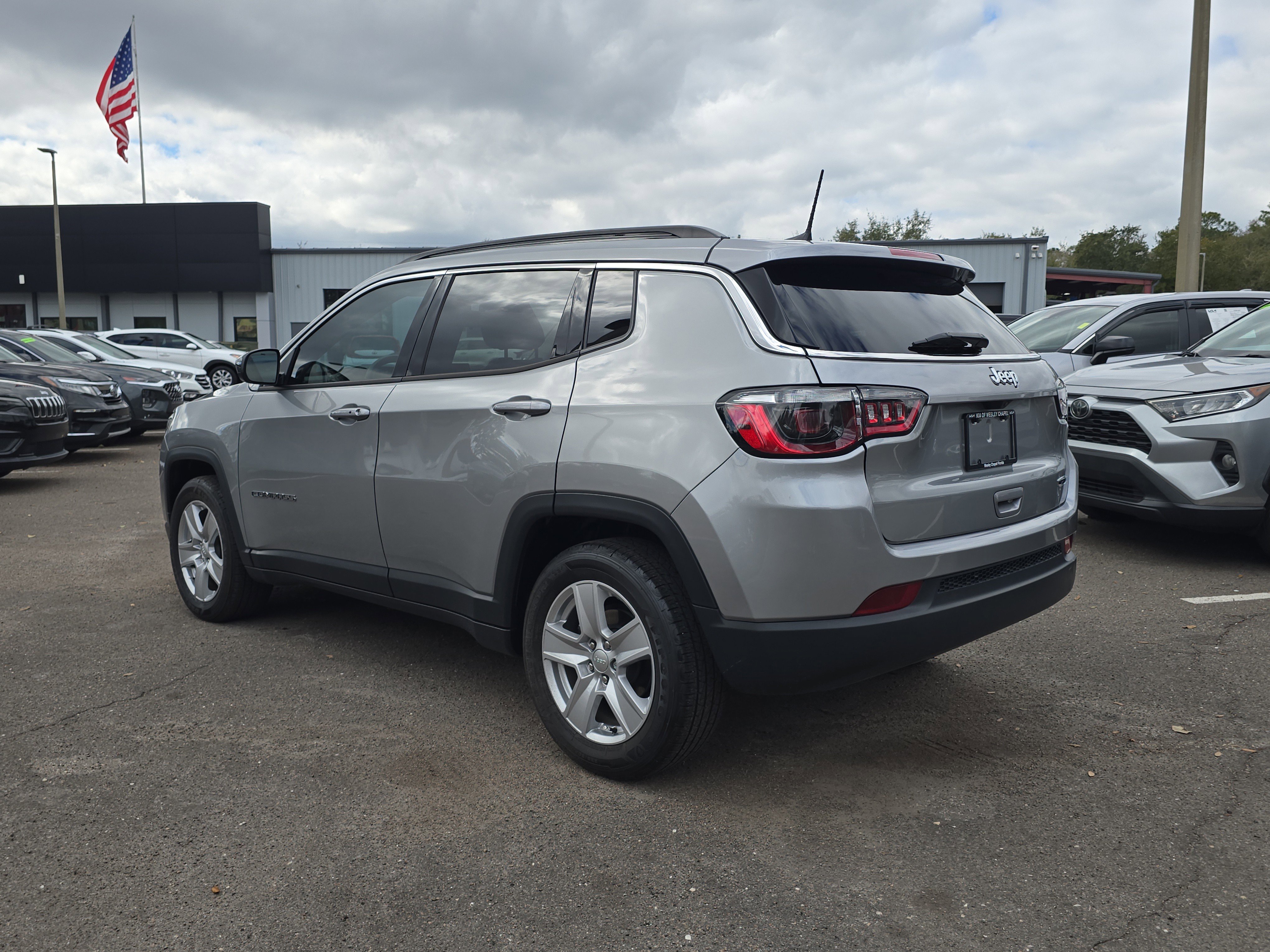 Used 2022 Jeep Compass Latitude image 6