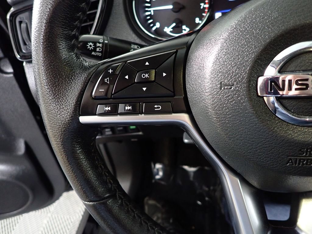 Used 2020 Nissan Rogue SV w/ Premium Package AWD/4WD image 32