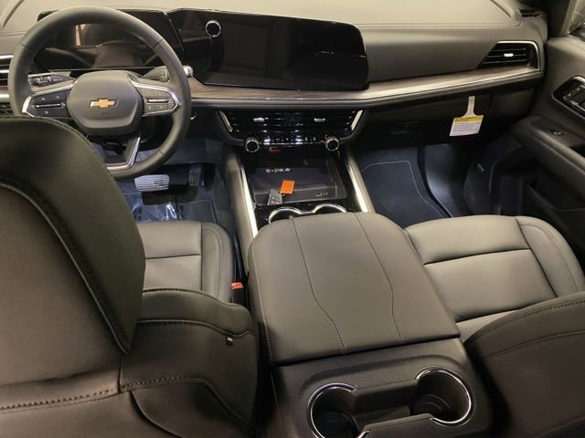 New 2026 Chevrolet Suburban LT w/ Comfort Package AWD/4WD image 17