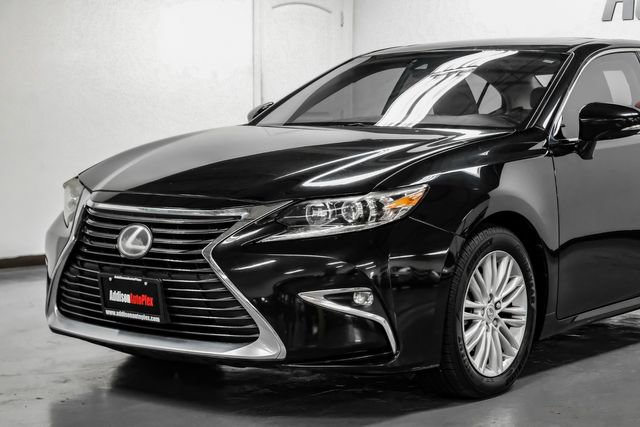 Used 2017 Lexus ES 350 w/ Accessory Package 2 FWD image 10