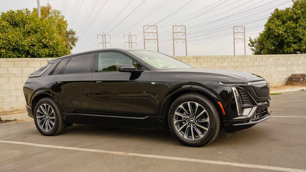 New 2027 Cadillac Lyriq Premium Sport RWD image 6