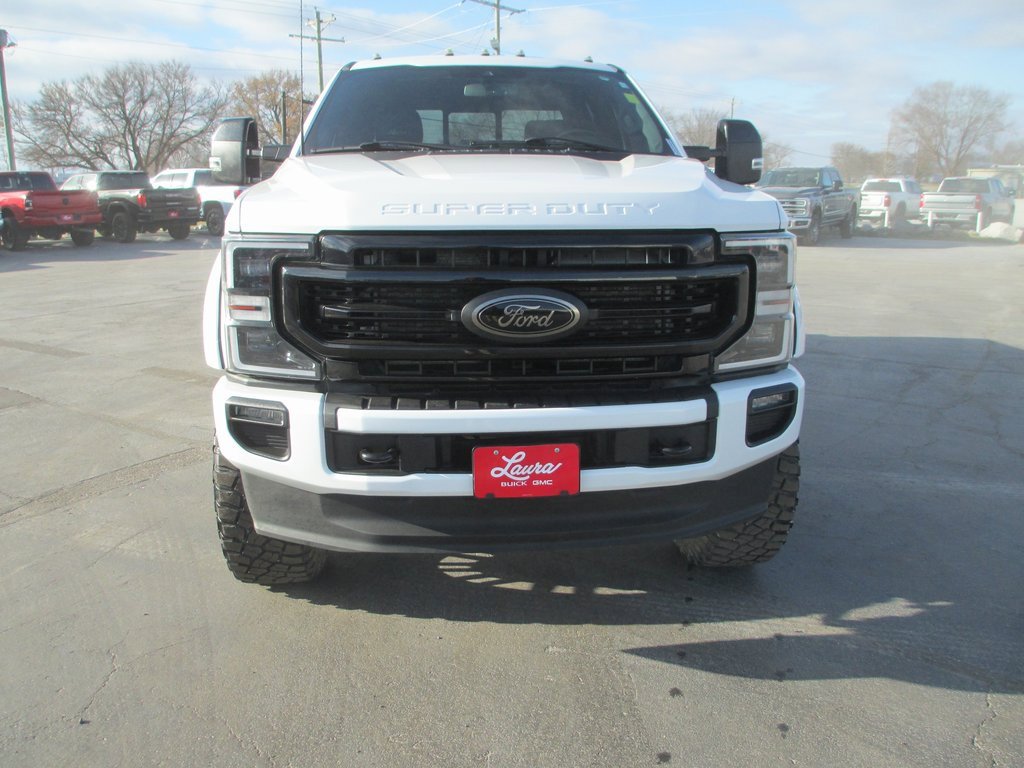 Used 2022 Ford F250 Lariat w/ Black Appearance Package image 9