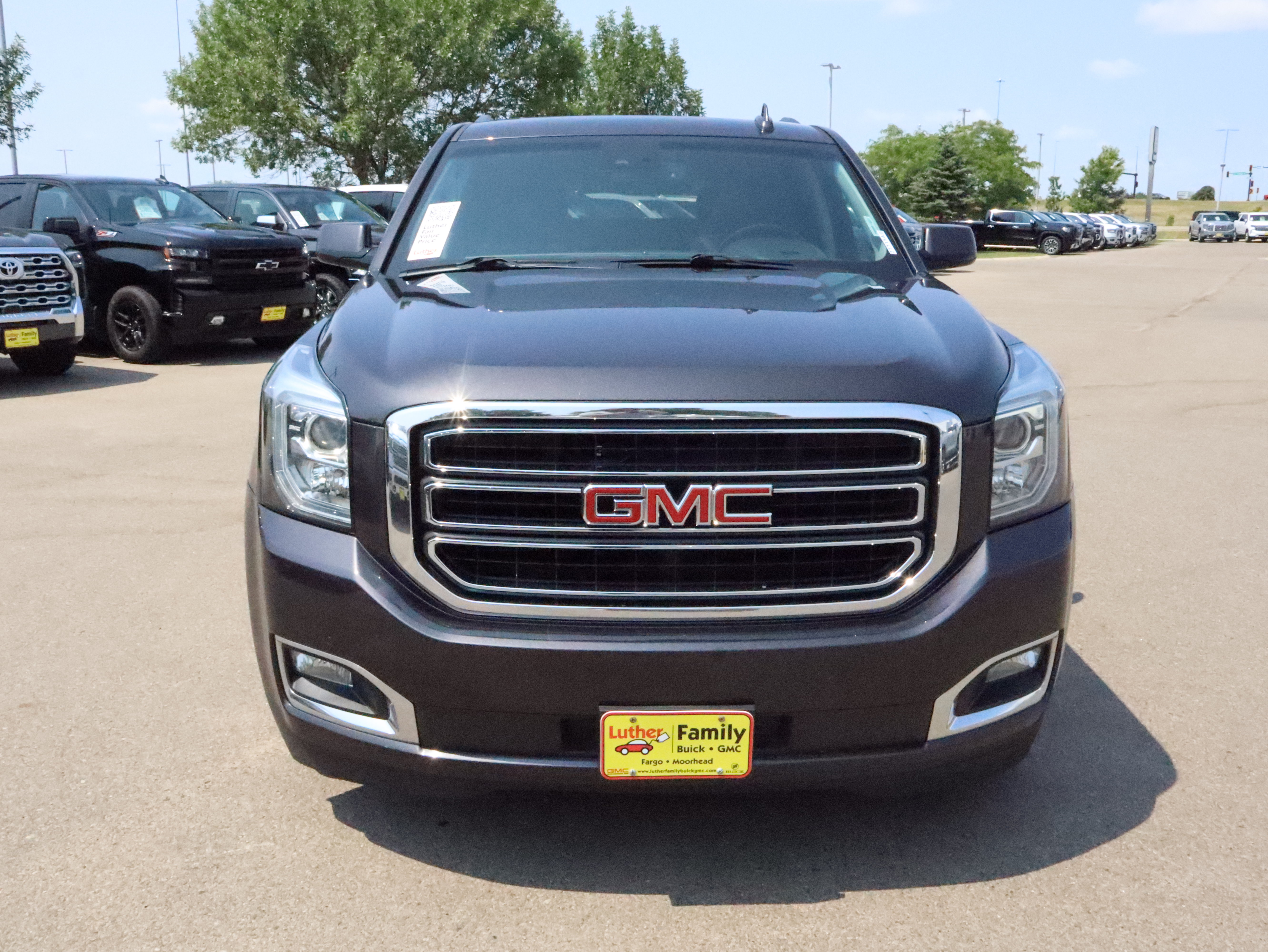 Used 2018 GMC Yukon SLT w/ Open Road Package AWD/4WD image 2