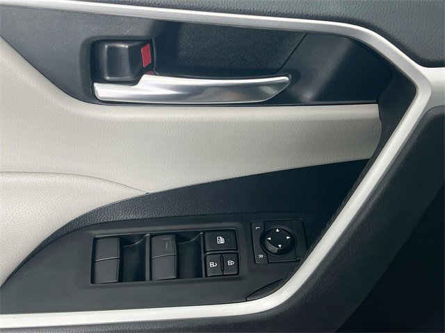 Used 2021 Toyota RAV4 XLE image 22