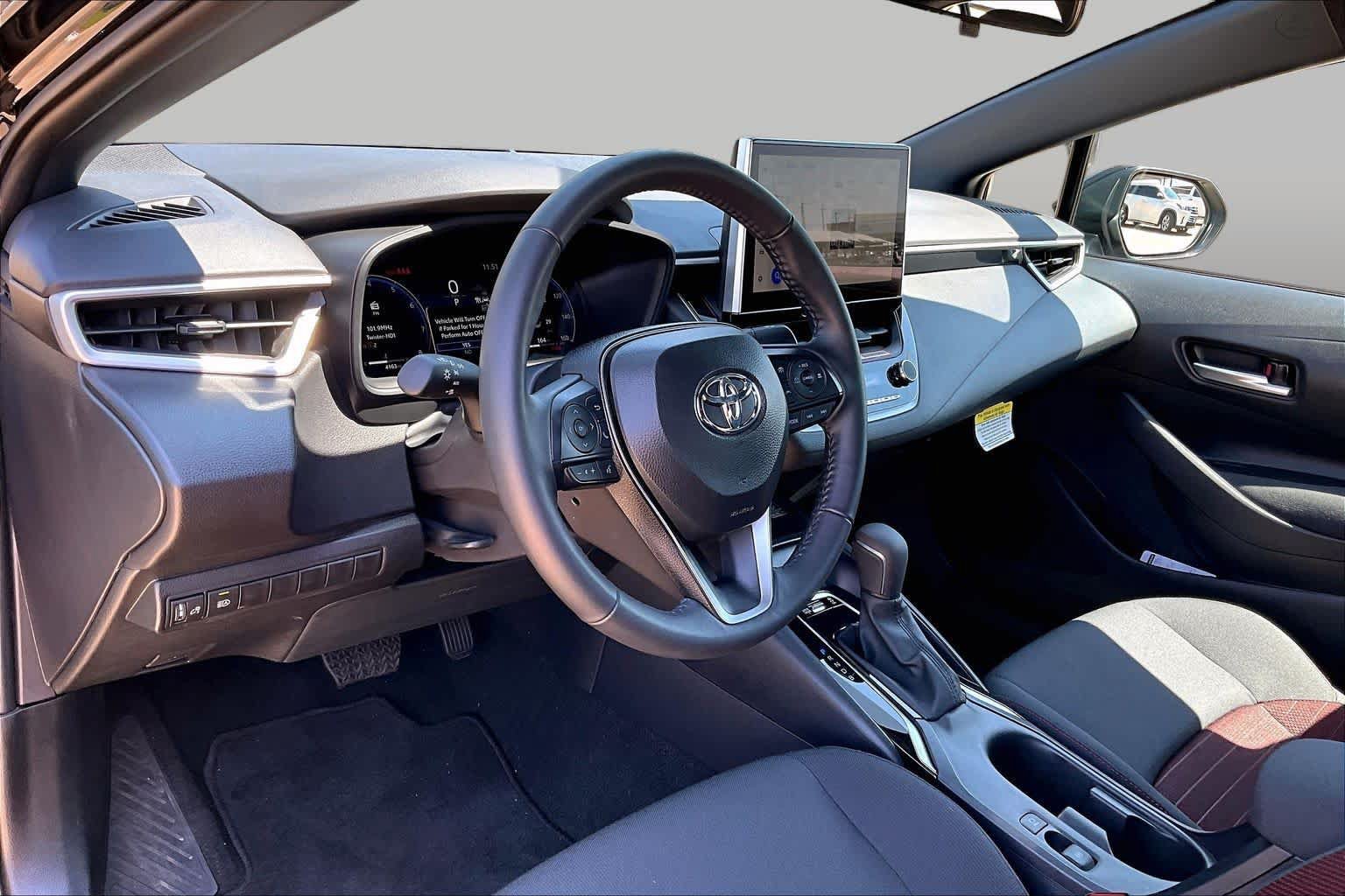 Used 2026 Toyota Corolla SE w/ SE Package FWD image 16
