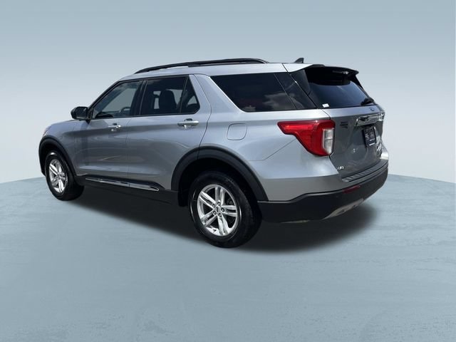 Used 2023 Ford Explorer XLT w/ Equipment Group 202A AWD/4WD image 8